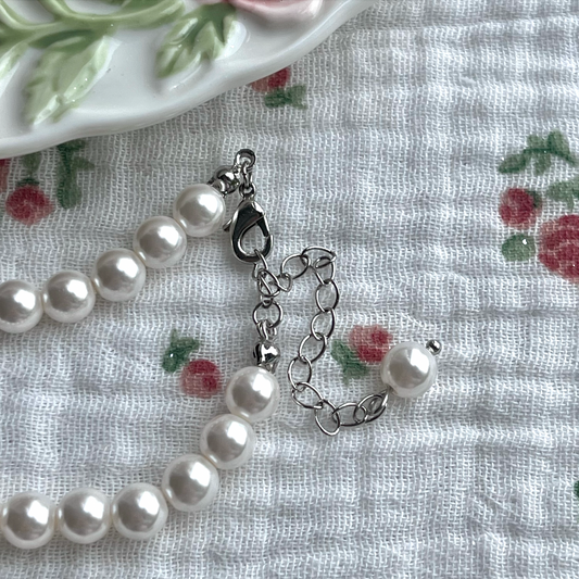 Silver Rosette Pearl Necklace