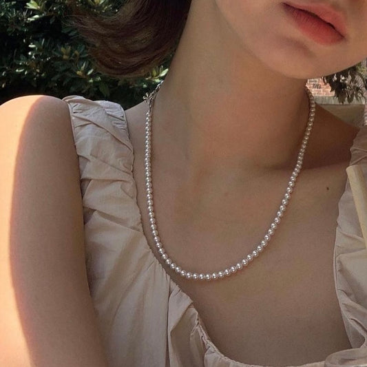 Glossy Coco Pearl Necklace